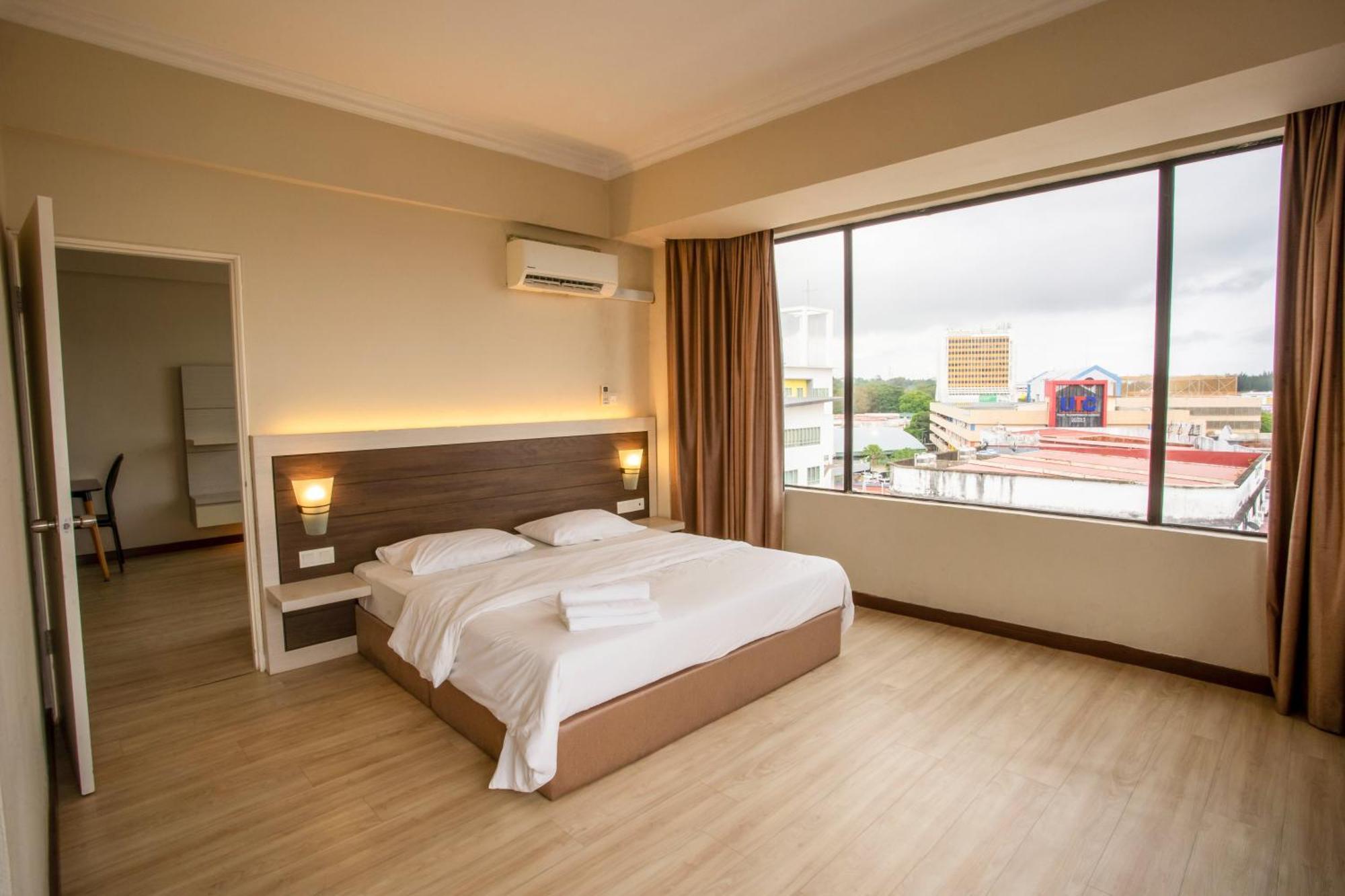 Somerset Hotel Miri Extérieur photo