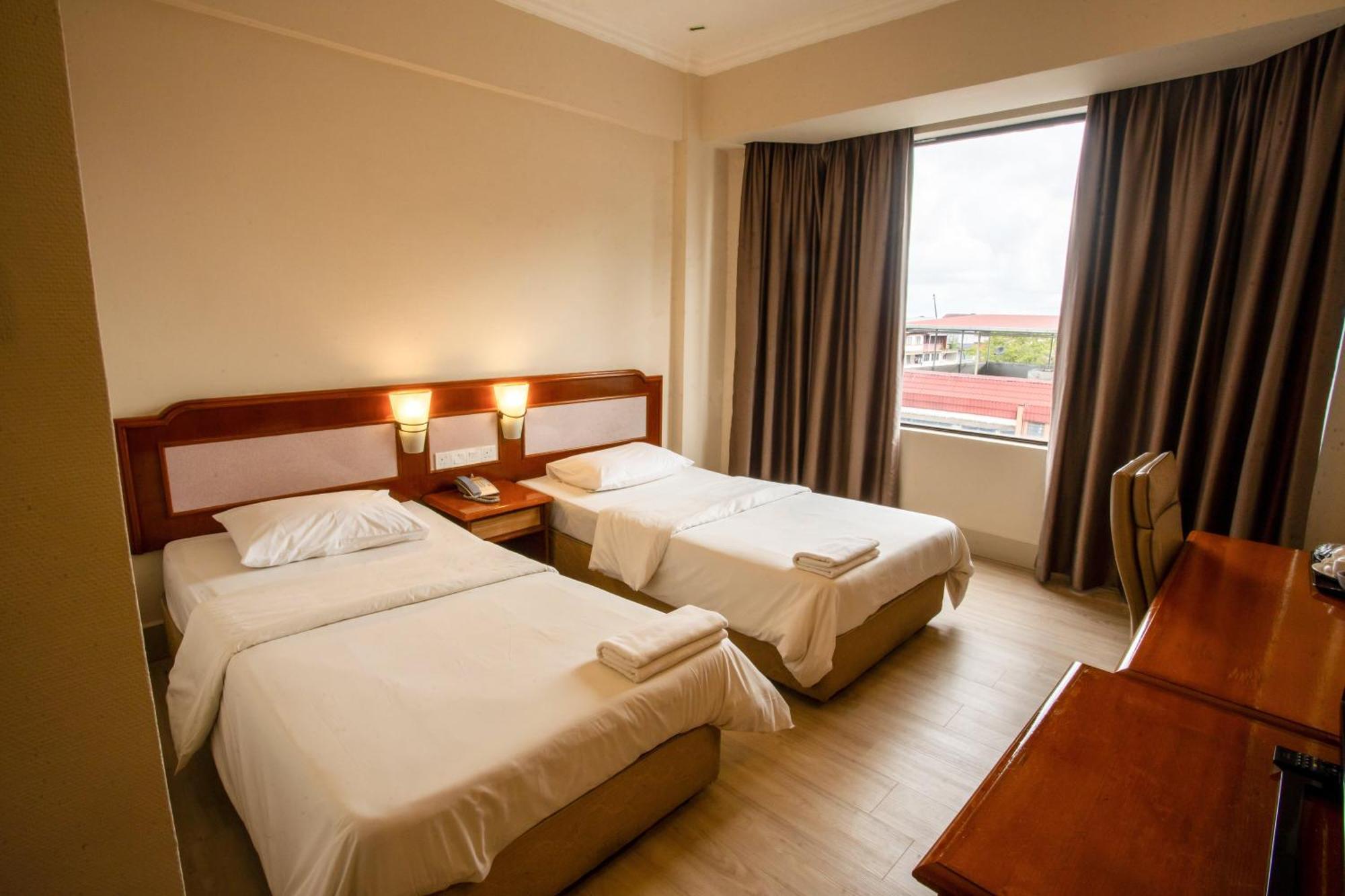 Somerset Hotel Miri Extérieur photo